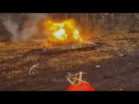 Russian Army Massively Burns Tanks and other enemy equipment