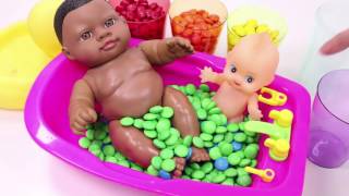 Learn Colors Baby Doll Potty Training M&Ms Chocol…