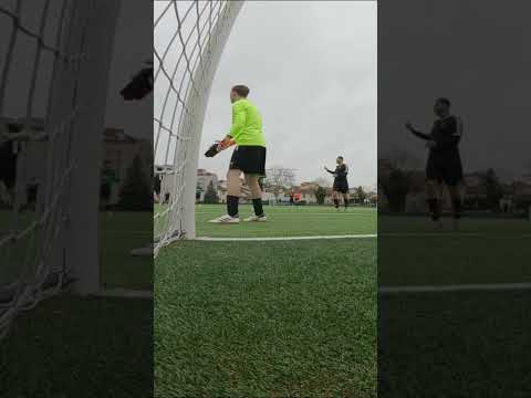POV : tu arrêtes 2 penalty face au 2e du championnat 🧤⚽ #football #foot #pov #pourtoi #goalkeeper