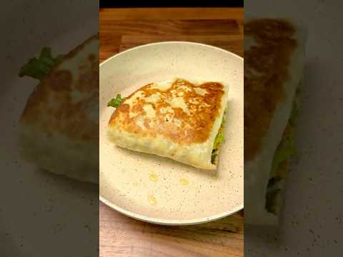 Chicken Avocado Tortilla Wrap! High-protein Breakfast #shorts