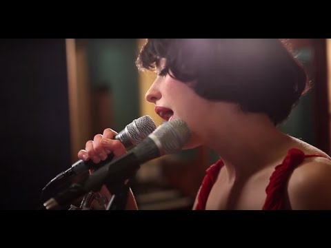 Kimbra - Plain Gold Ring (Live at Sing Sing Studios)