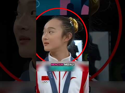 Ketika Medali Dikecup Atlet