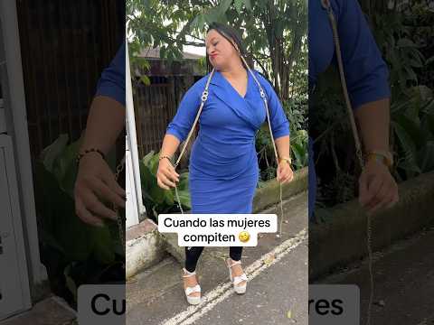 Cuando las mujeres compiten #humor #lacolombiana #comedia #comedy #comedialatina