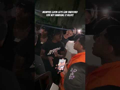 Rapper Li Socket grabbed his gun for carelessly pointing it! ๐ณ๐คฆ๐ปโโ๏ธ #shorts