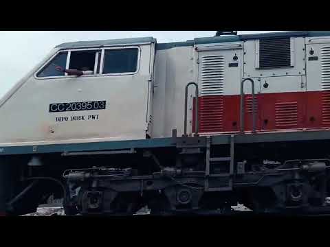 MEREKAM KERETA BRANTAS LOKO VINTAGE