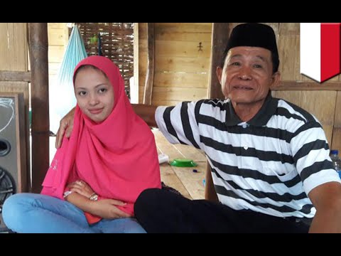 Download Video Kakek Menikah Dengan Wanita Muda Di Sulawesi Selatan - TomoNews Download Video Kakek Menikah Dengan Wanita Muda Di Sulawesi Selatan - TomoNews