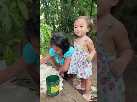 Ang sipag ng Ate namin