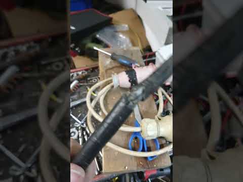 Ten kabel by ještě chvíli vydržel...
