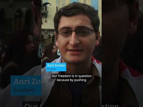 Thousands protest 'foreign agent' law in Georgia | DW News