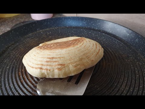 السلام عليكم طليت اعليكم بالخبز المنفوخ ساهل👍 لصدويتشات هايل👌#عجائن سهلة