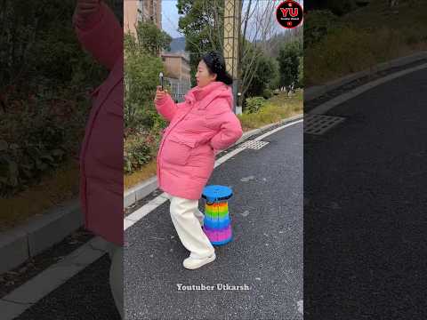 Pinky saved the woman from falling || Carriage House wooden artist || #cartoon #shortvideo
