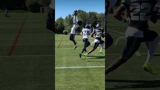 Witherspoon locked 🔒 #seahawks #nfl #devonwitherspoon
