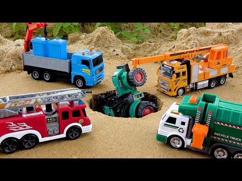 굴삭기 트럭과 시멘트 트럭 소방차 크레인 트럭 장난감 찾기 및 구조 이야기