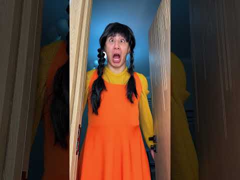 This song scares me 😨 Daily life of a couple #couple #shorts