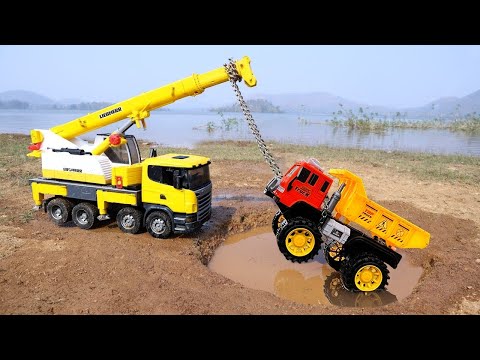 Mini Tractor Accident River Pulling Out Crane - Dump Truck - Auto Rickshaw   Mini pickup - Coco Car