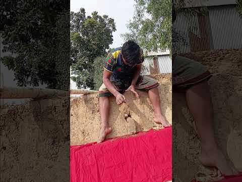 গর্তের ভিতর থেকে কি বের হয়ে আসলো এটা #shortvideo #funny #comedymovies #comedy