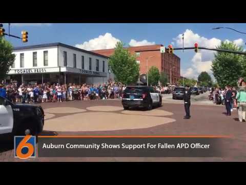 Auburn Community Shows Support for Fallen APD Officer