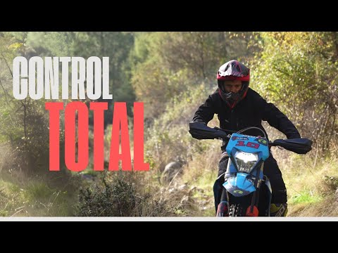 Cómo Mejorar tu Control en Enduro: Ir de Pie en Senderos Complicados