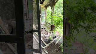 The most incredible porch I’ve ever seen #urbex #explore #abandoned