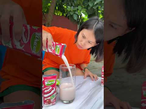Life hack: How to drink juice to the last drop 🧃🥤🤣 #shorts