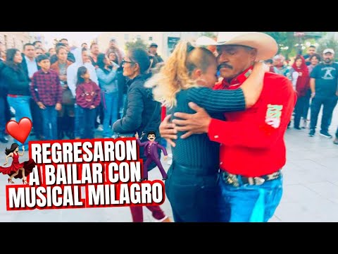 Flor 💃y 🤠Mau bailando con @musicalmilagroofficial 💯🎹