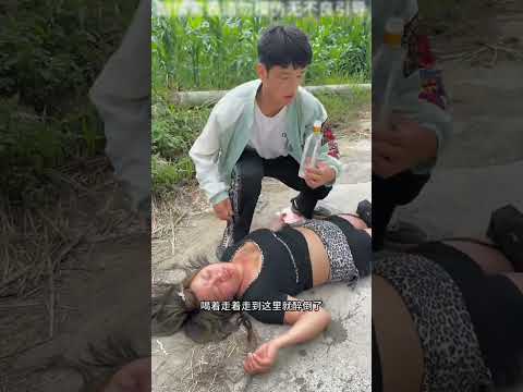 शराबी लड़की सड़क किनारे बेहोश 😢 | नेक आदमी ने किया दिल छू लेने वाला काम ❤️ 2| Heart Touching Story