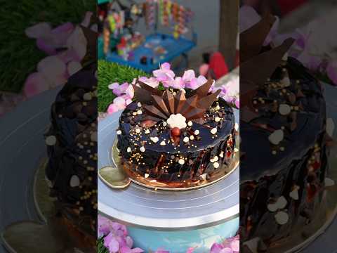 Chocolate Cake Decoration #trending #viral #ytshorts #youtubeshorts #shorts #cake #chocolate #recipe