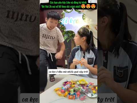 Thằng em hôm nay tưởng được ăn bữa kẹo đã đời, ai ngờ...