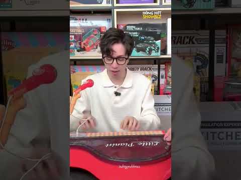 Viruss trổ tài dùng đàn đồ chơi đánh ra các bản hit #hongshowbiz #viruss