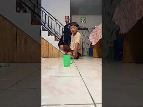 Auladi bandel sekali gamau beresin rumah sampai dibawain kayu sama papa