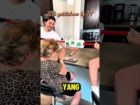 ANTI MISKIN! ๐คฉ Cucu-Cucu Ini Bikin Mesin Slot DIY Biar Nenek Tetap Happy Tanpa Judi! ๐ฐ๐ซ #shorts