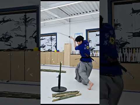 ํ์ํํ ๋๋๋ฌด๋ฒ ๊ธฐ๐ฅ #bamboo #cutting #haidonggumdo #martialarts #sword #swordart #swordmaster #ํด๋๊ฒ๋ #์ง์ฃผ๋ณธ๊ด