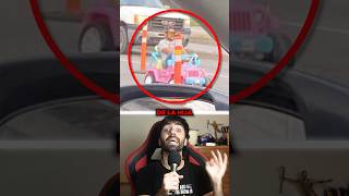 Arrestado por manejar un carrito de Barbie BORR4CHO 😂 #sabiasque #curiosidades