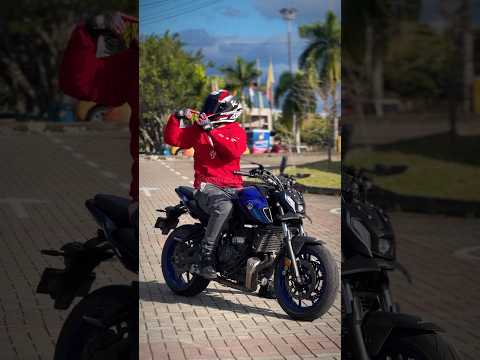 Casi muero ahogado por este casco 😰 #fypシ #viral #sad #triste #humor #gracioso #mt07 #mt07yamaha