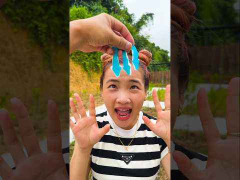 Người mẹ tốt bụng So cute - thử thách nhắm mắt ăn kẹo dẻo cá heo sẽ ra sao? 🐋🍦 🍉👀😝🤪 #shorts