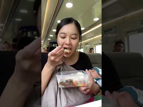 A Day In My Life [Sendirian Bawa Bayi di Kereta]