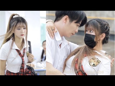 Hot and Spice Girl bodyguard sneaks into school and meets love