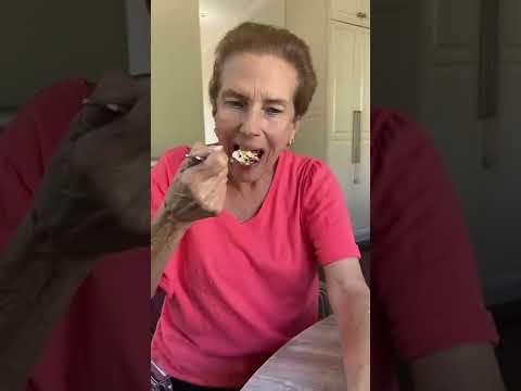 #NEW Dulce De Leche CHURRO Ice Cream From Haagen-Dasz: Our Review! | Perez Hilton And Family