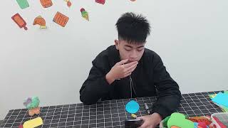 Hoạt động handmade cắt dán giúp trẻ vừa học vừa chơi an toàn.