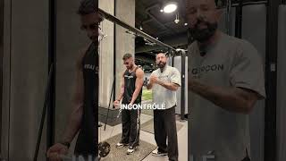 3 erreurs au curl à la poulie basse