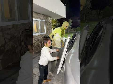 Me metí en el Coche antizombies