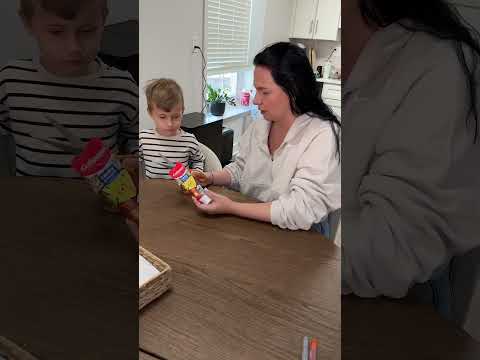 This is magic 😱 I can’t believe this #mom #magic #momhack #experement #kids #momtips