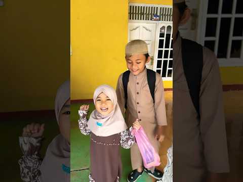Waktunya jalan jalan #fun #kidsvideo #viral #reaction #cat #cute #funny #shortvideo #love #asmr