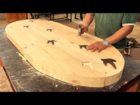 How To Use Flying Bird Motifs On Oval Dining Table With Super Sturdy Wooden Leg System