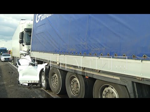 Водитель,погубивший 5 человек,на мерe пресечения заявил - что ему плохо,a жена напала на журналистов