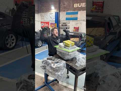 Así arrancamos a armar el motor del BMW, pero el proceso completo está en el video 😉