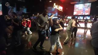 Panamá - Dwayne Johnson Bailando Salsa - Rutina de martes en baile social