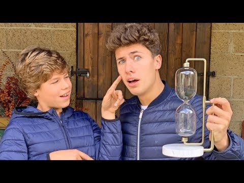I'm a Time Traveler? | Juanpa Zurita