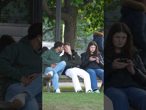 Echt? Ich auch! #streetcomedy #viral #prank