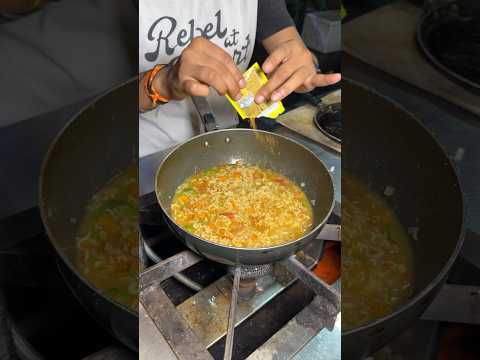 Lucknow ki Jobless Chaiwali selling Maggi and chai at9-11pm🥺❤️🔥||Indian streetfood||#shorts #yt